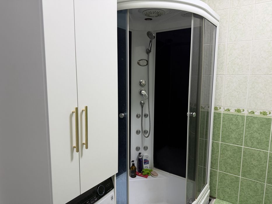 Душевая кабина , душ