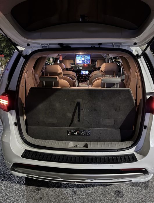 Kia Carnival 9 местный