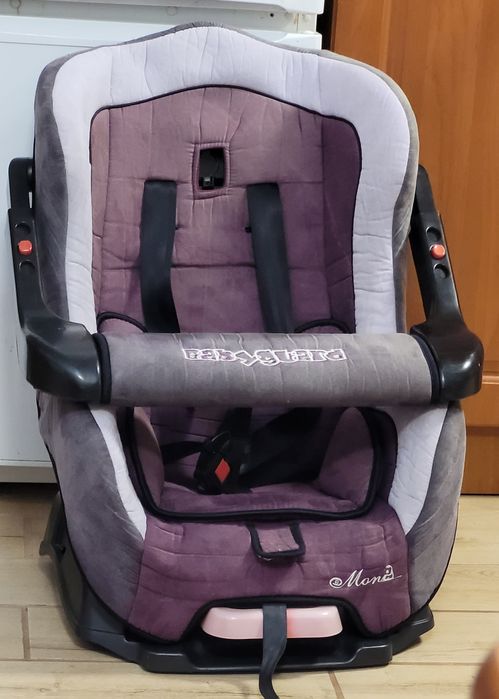 Столче за кола Moni 9-18кг