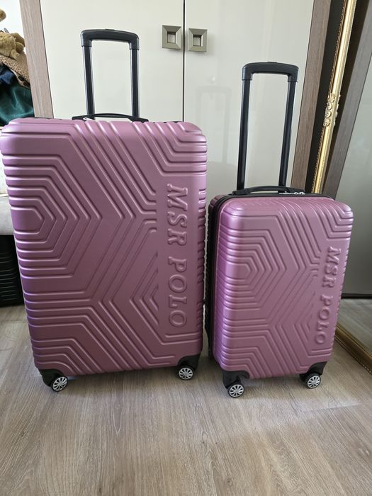 Troler mare de cală si unul mic de cabina
