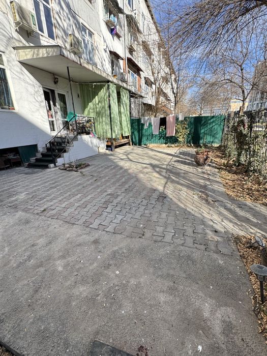 Продается 3-х ком. квартира на 1 этаже Американское посольство.