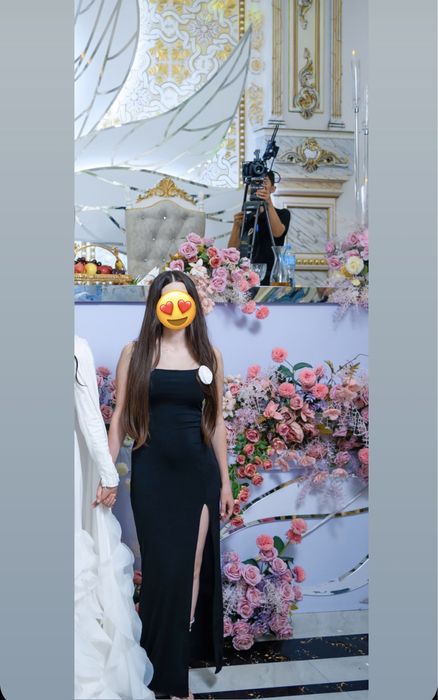 Продам платье с разрезом вечернее