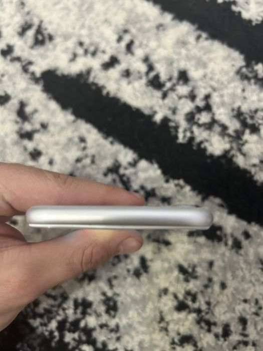 Vând iPhone 8 64gb