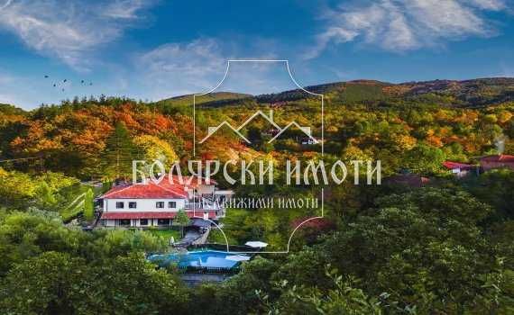 Продава се Къща в с. Хъневци, Област Велико Търново - 360 кв.м за 1857 €/кв.м - Снимка #21