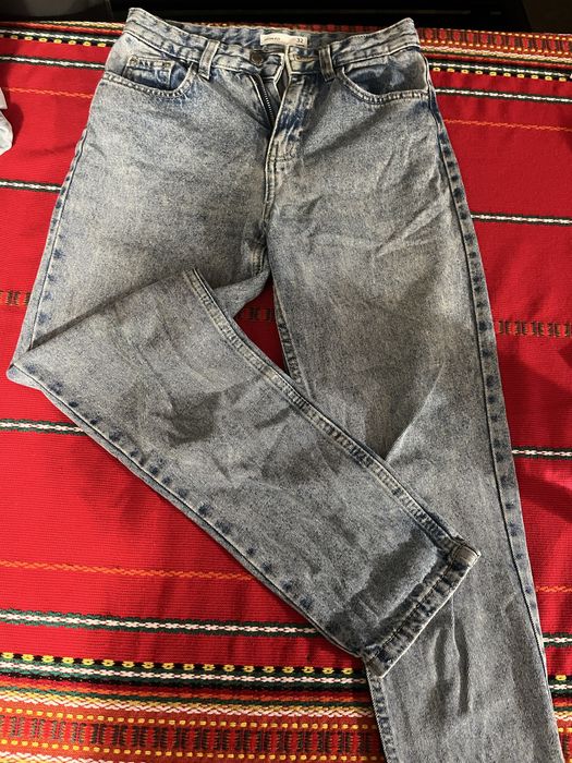 Сини дънки.  .