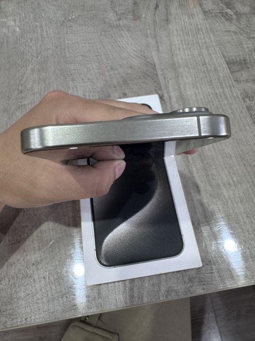Продам Iphone 15 Pro Max на 256Гб