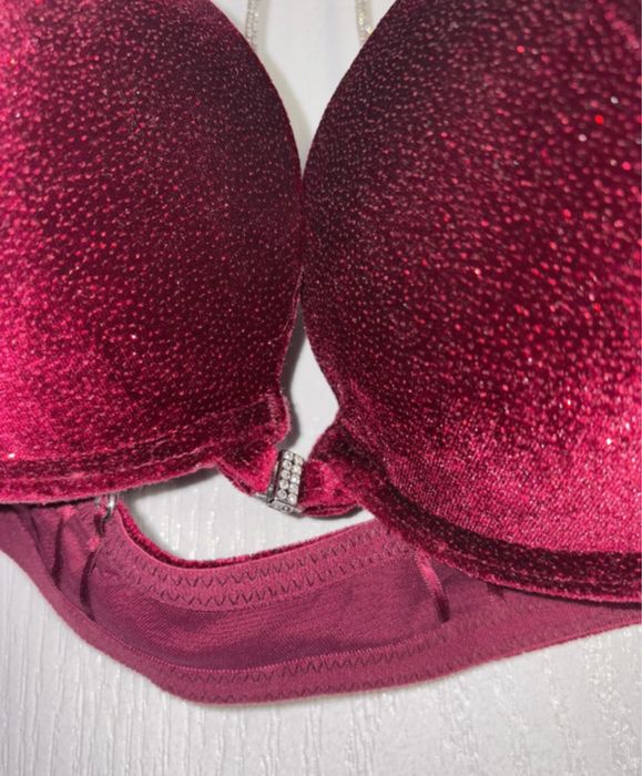 Sutien 80C nou cu pietricele