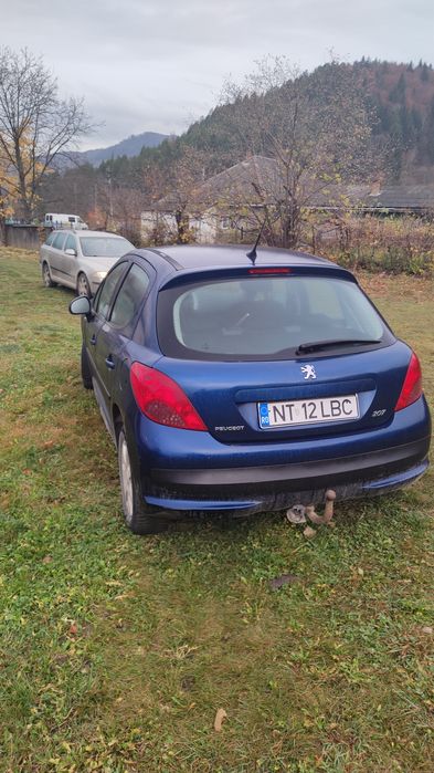 Vând Peugeot 207 sau schimb cu 4x4
