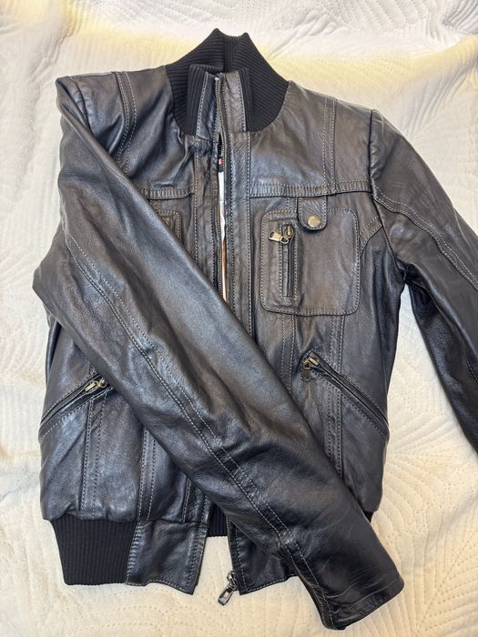 Кожанная куртка на мальчика