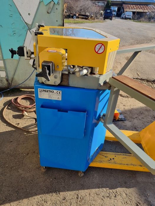 Ъглонабивна машина за алуминиева дограма