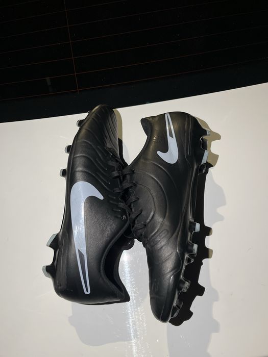 Продам бутсы тиемпо