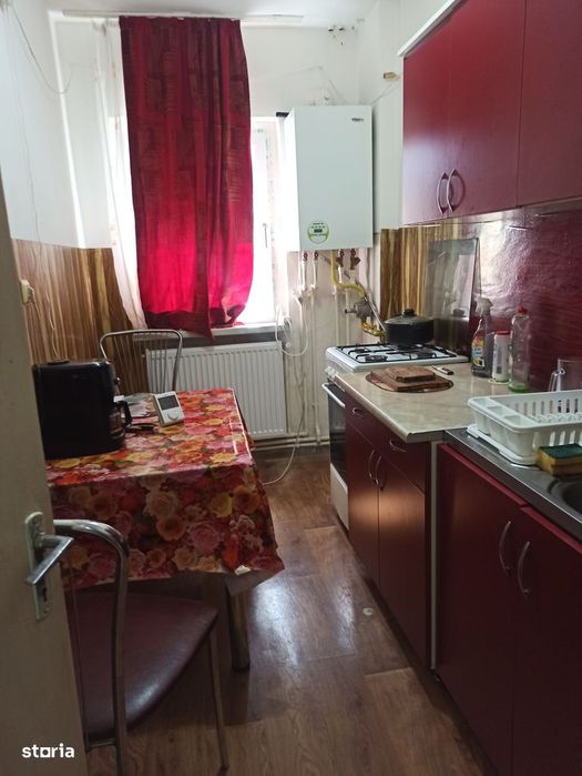 garsonieră Eremia , Decomandată / Centrală , locație EXCELENTĂ!