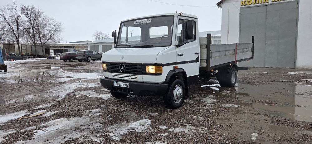 Мерседес бенс 609