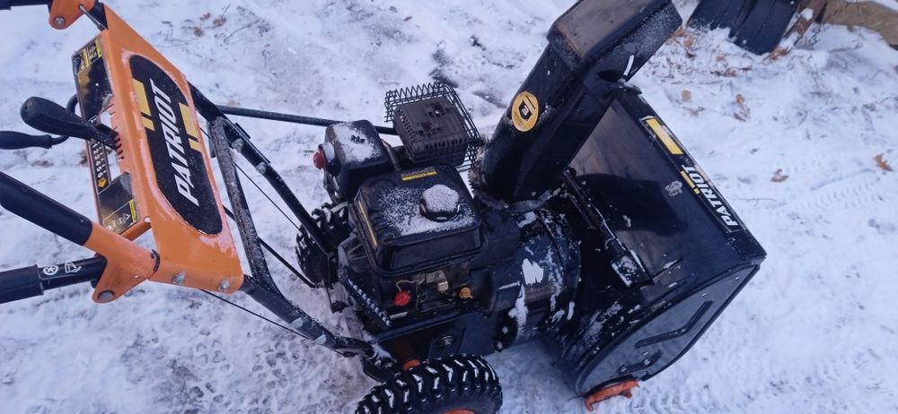 Снегоуборочная машина