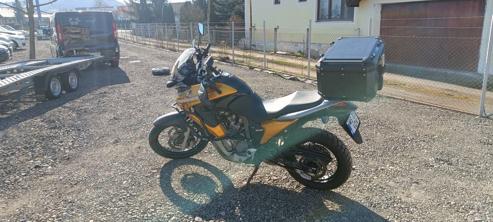 Honda Transalp XL 700 ABS