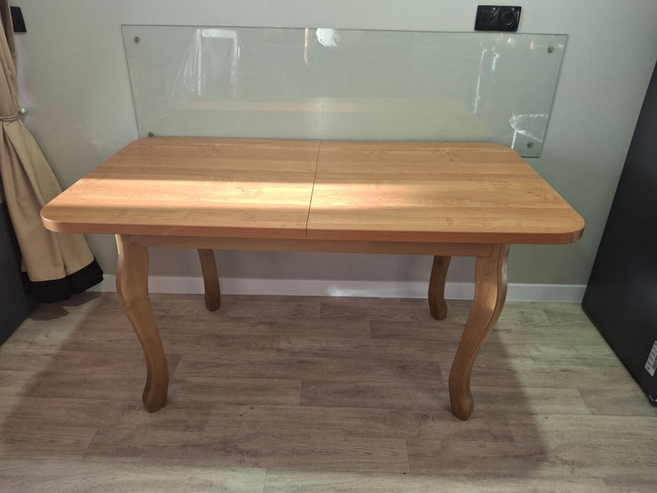 Стол для  гостинной