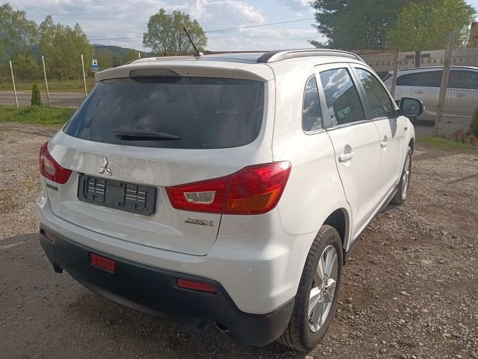 Митсубиши АСХ 1.8 ДИД 4х4 всички екстри