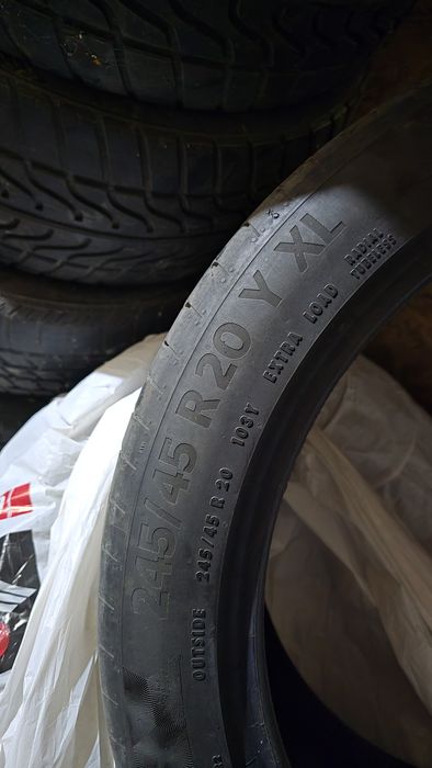 245 45 20 Continental XL AO