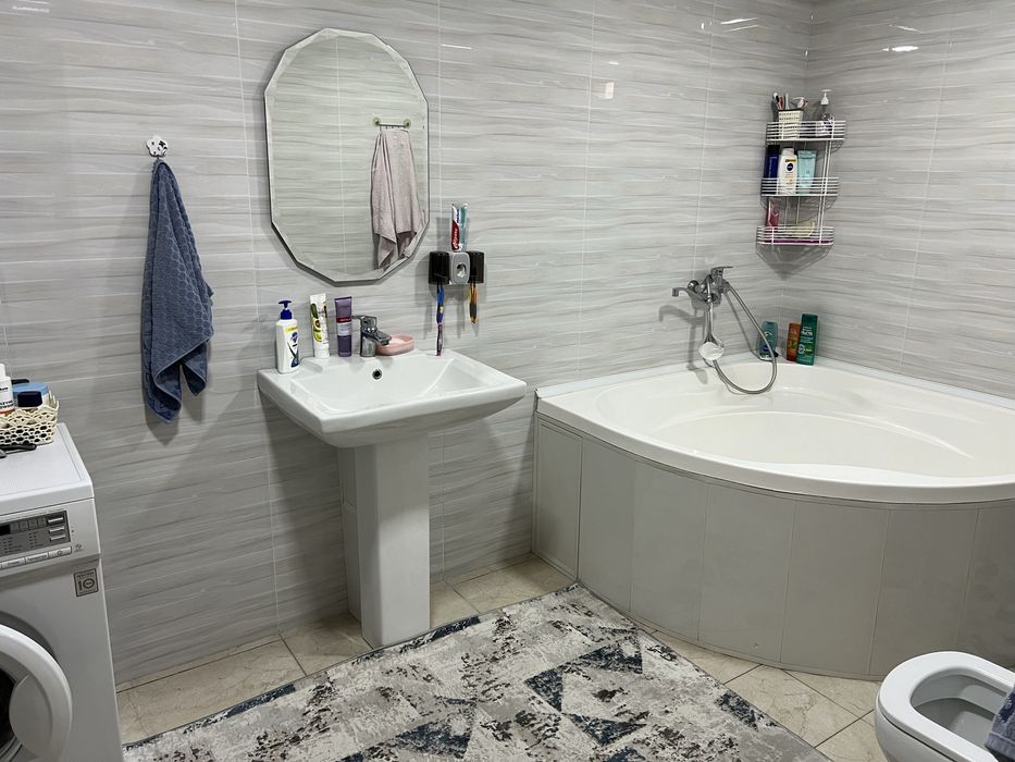 ховли сотилади  ваенгарадок  6. соток  бакавой. 2. корпус