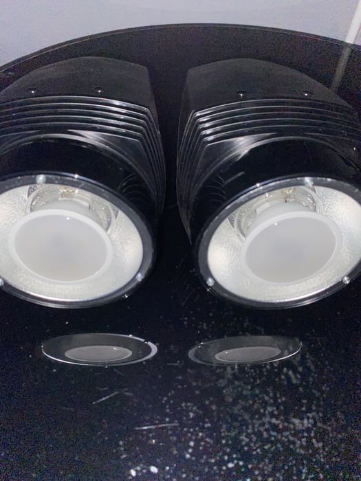 Vand 2 Lumini Godox K-180A
