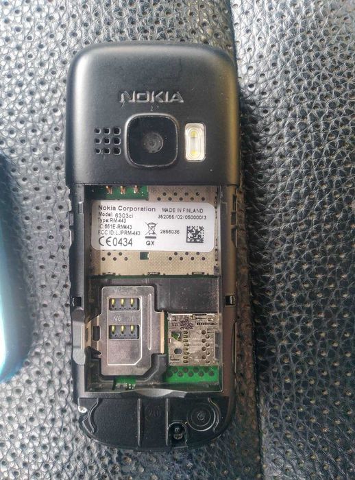 Телефон Nokia 6303 Classic нокиа, FM radio, camera, Bluetooth
