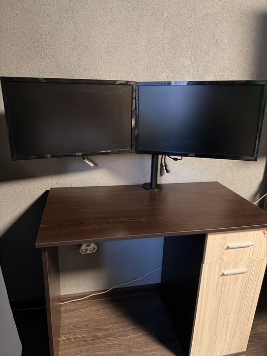 Монитори със стойка Acer