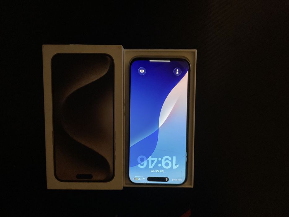 Vand/schimb Iphone15 pro max impecabil