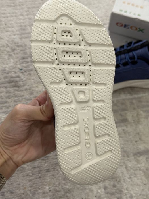 Кроссовки GEOX новые
