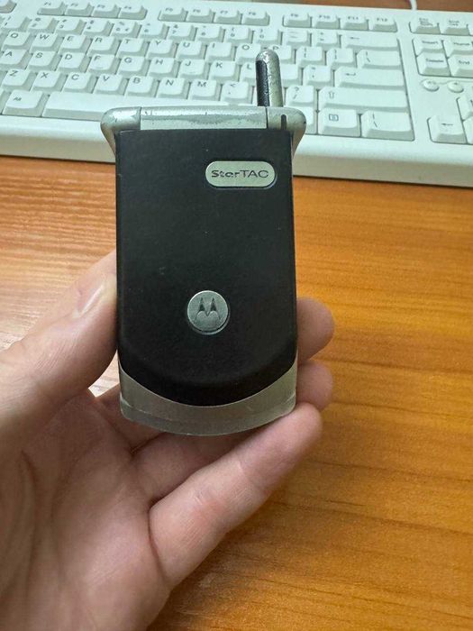 Сотовый телефон Motorola StarTAC, CDMA антиквариат, без батарейки
