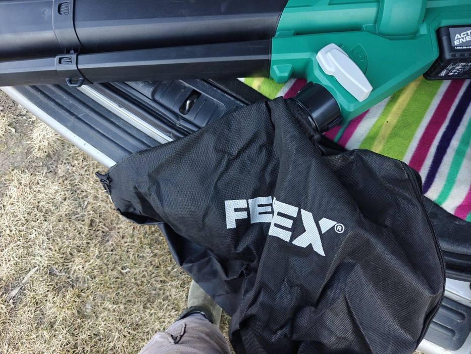 Suflanta și aspirator Ferrex 40 v