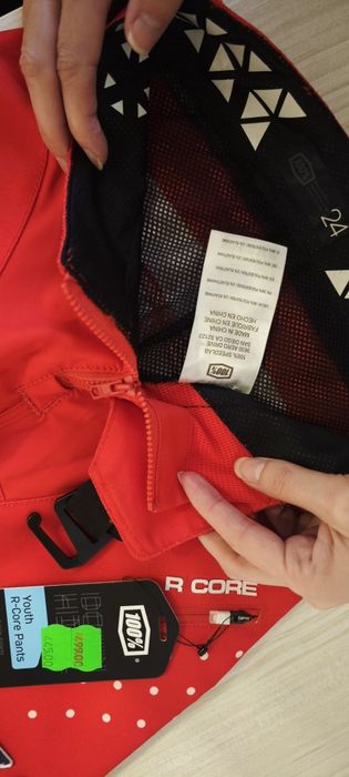 Lot pantaloni si manusi bicicleta. 6 ani