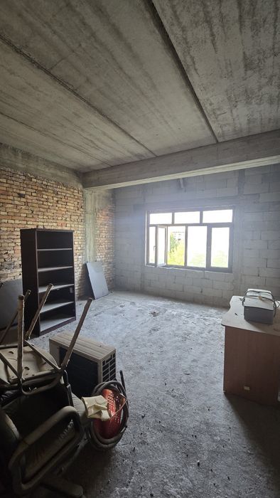 Квартира 4 комнатная + мансарт 170 м²
