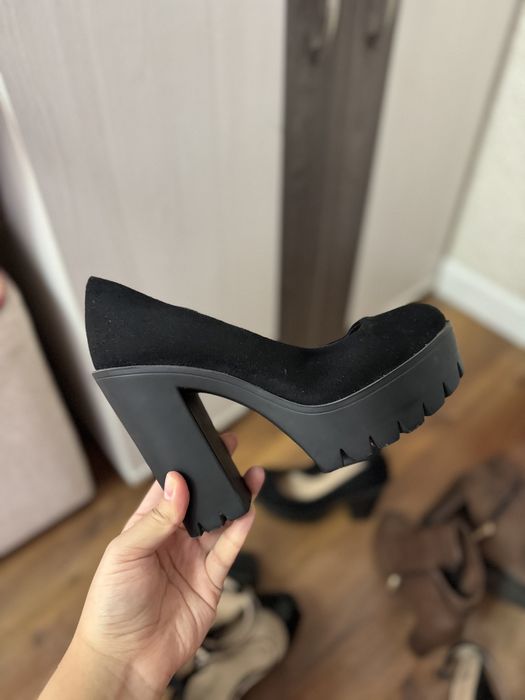 Отдам обувь.  Беспалатно