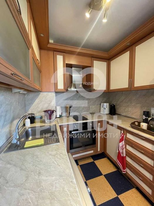 Дава се под наем Тристаен апартамент в Велико Търново, Бузлуджа - 80 кв.м за 382.5 € - Снимка #1