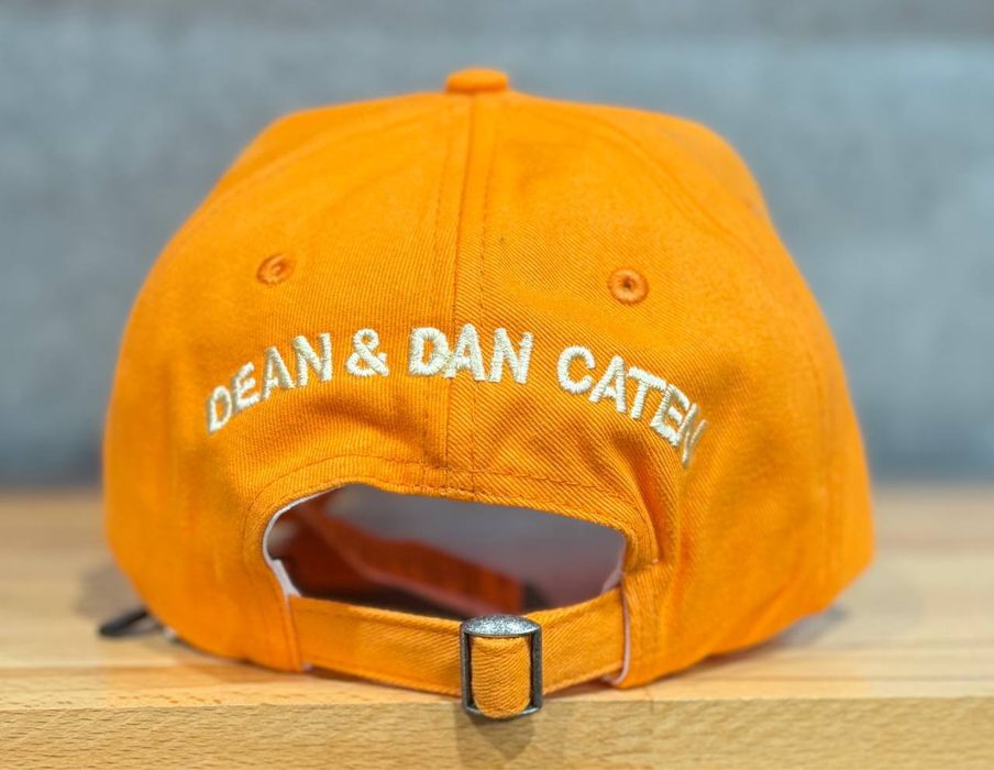 Шапки   Dsquared2