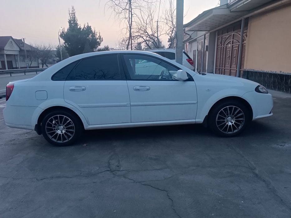 Mers Diska Balon 205 50 R16 Holati Yaxshi Ayibi Yoq