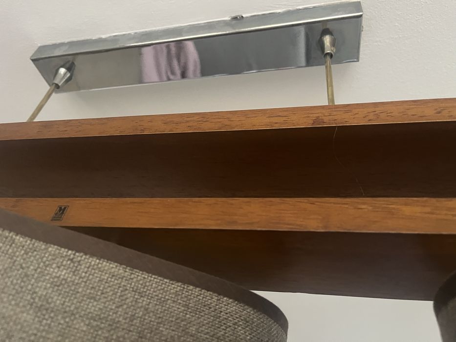 Lustra deosebita si aplica