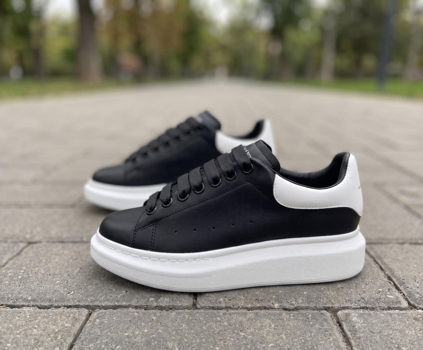 Adidasi Alexander Mcqueen Negru Alb - Full Box
