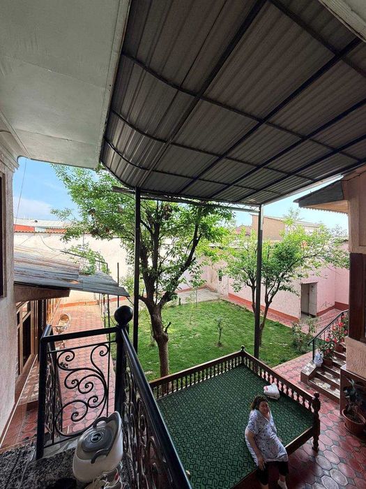 Чилонзор. Думбрободда 4 соту, 6 та хона, фасад 20/20 метр