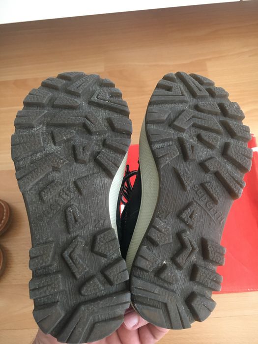 Geox боти номер 27  Zara номер 27