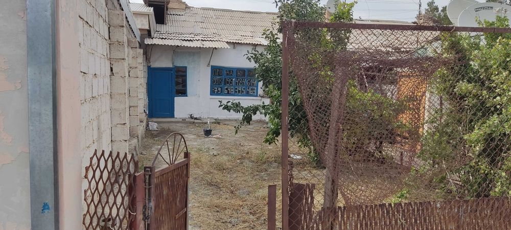 Продаётся 3х комнатная квартира. Г.каган  Ул. Хакикат 1 .