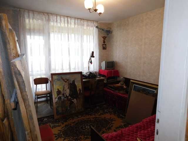 Продава се Тристаен апартамент в Търговище, Център - 68 кв.м за 938 €/кв.м - Снимка #5