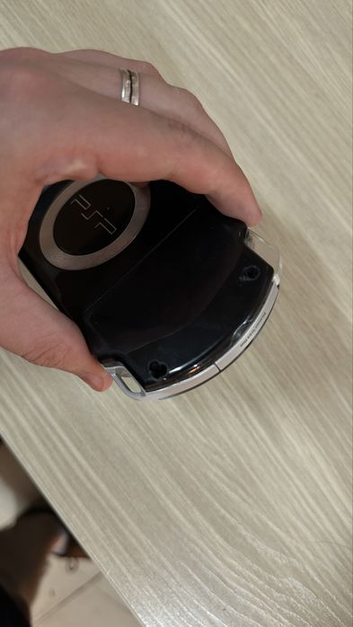 Продам psp на запчасти
