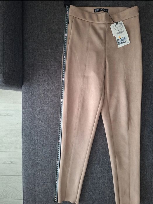 Vand pantaloni ZARA