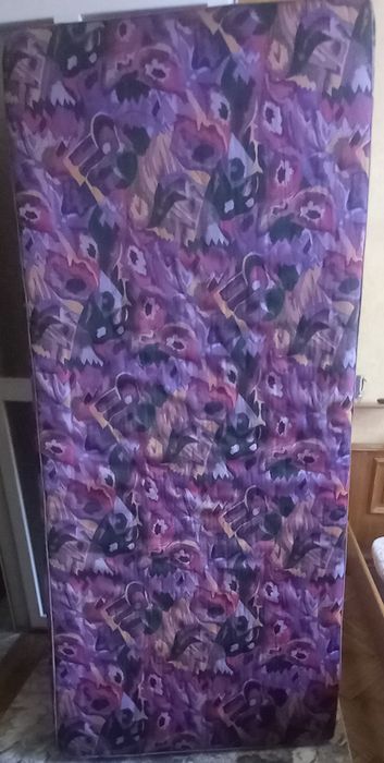 Două saltele de vânzare