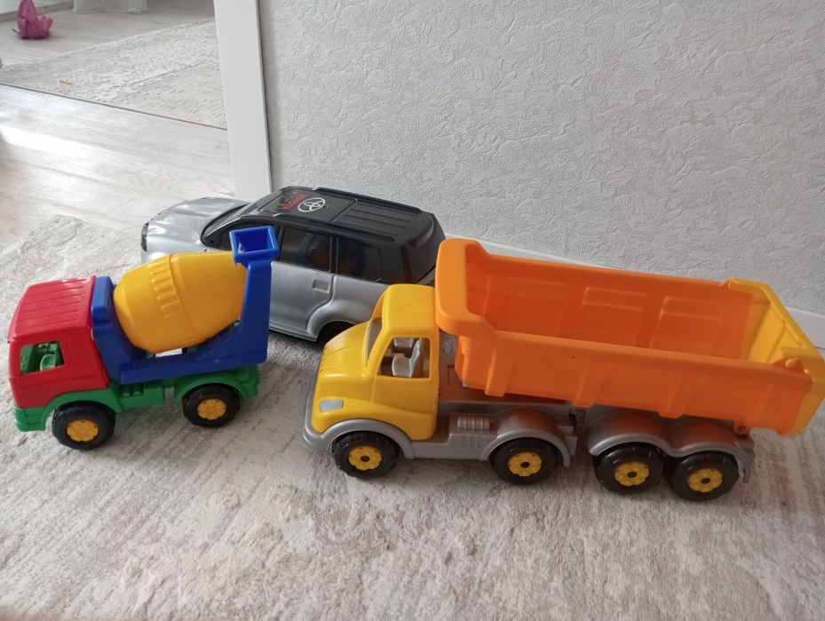 Продам игрушки.  .