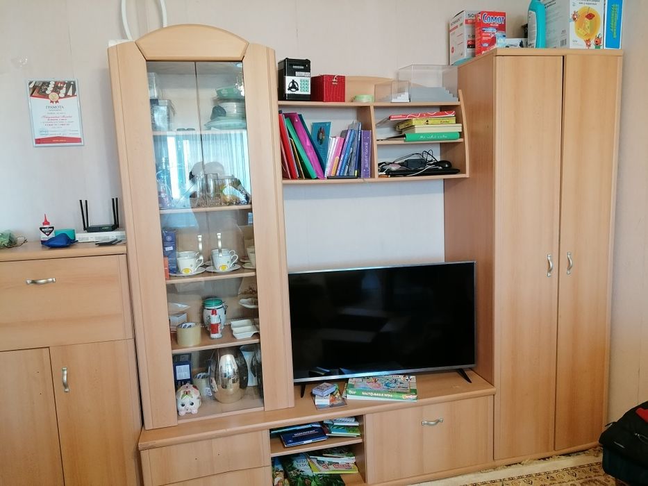 Продам стенку в гостиную