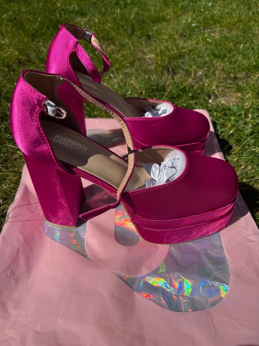 Дамски Hot Pink сатенени токчета Cuccoo / Чисто нови