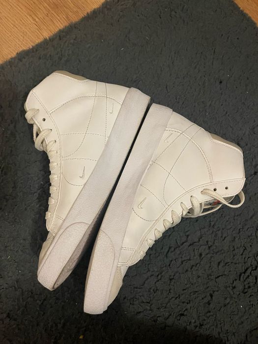 Nike Blazer albi nr. 38
