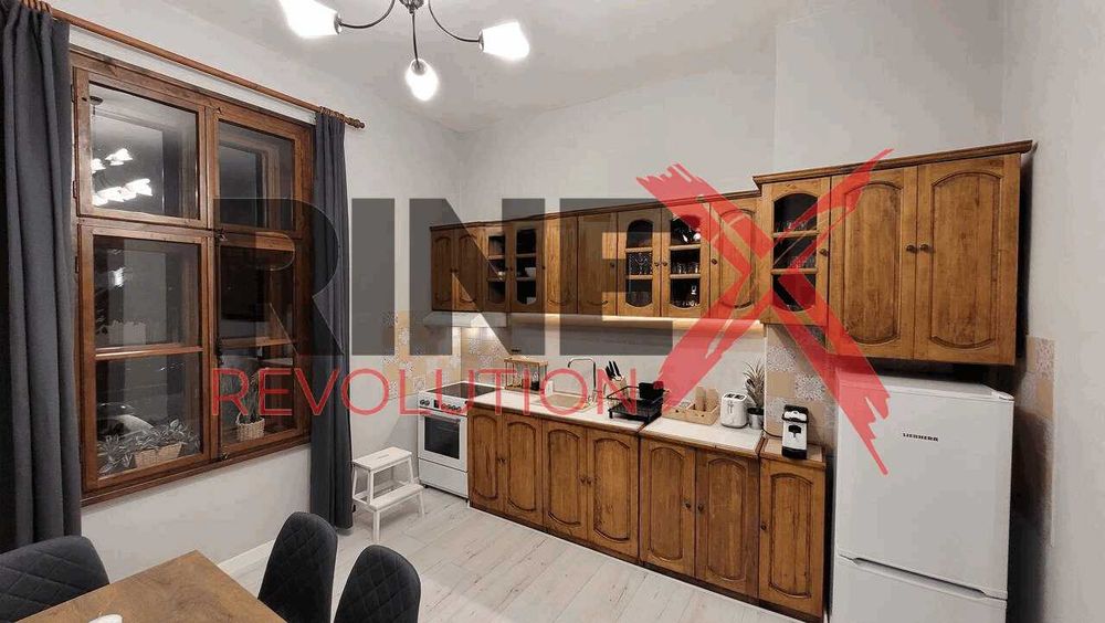 Дава се под наем Тристаен апартамент в Пловдив, Кършияка - 130 кв.м за 1100 € - Снимка #7